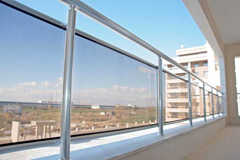 Guarda Corpo Alumínio e Vidro Preço Ocauçu - Guarda Corpo de Vidro para Escada