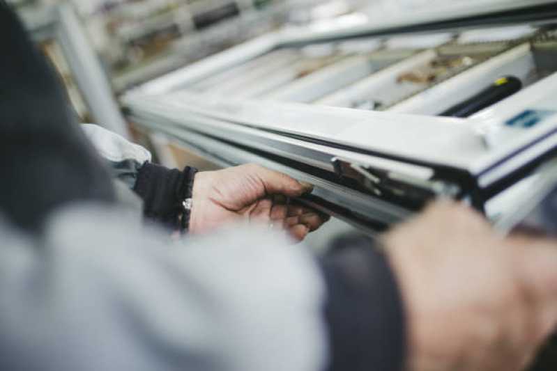 Instalação de Janela de Alumínio Branco Guará - Janela de Alumínio para Cozinha