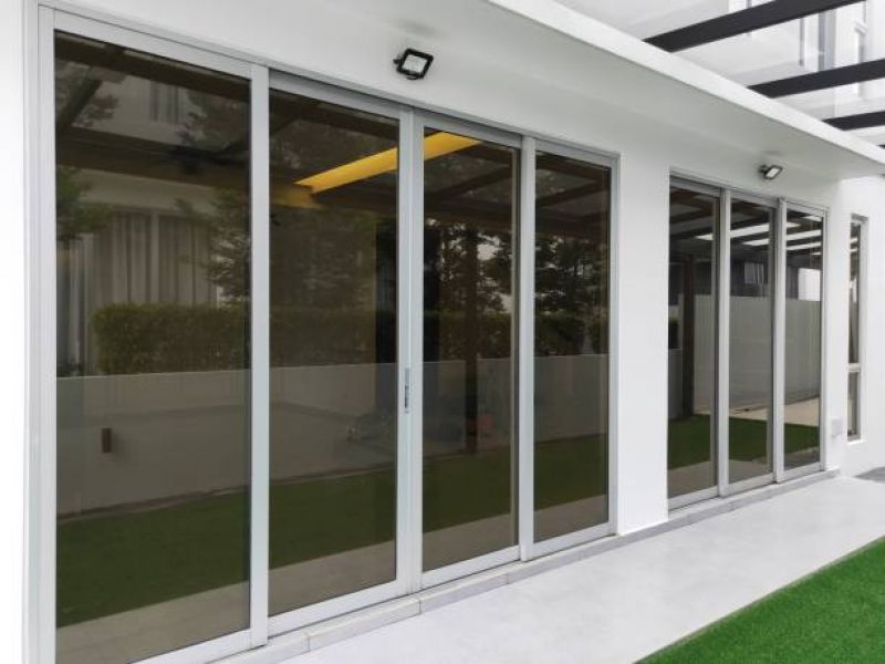 Preço de Porta de Alumínio Preto de Correr Herculandia - Porta de Correr de Alumínio para Quarto Bonfim Paulista