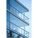 fachada residencial com pele de vidro Barrinha